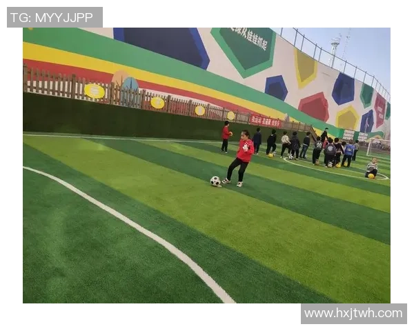 足球舞中班：让孩子们在快乐中学习足球技巧与团队合作精神